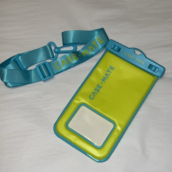 NEW WATERPROOF FLOATING PHONE CASE - Picture 8 of 13